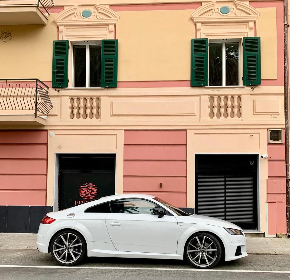 Casa Giulia - Apartment Beachfront With 2 Bedrooms, Air Conditioning And Private Parking, Just 30 Meters From The Beach Sestri Levante Zewnętrze zdjęcie
