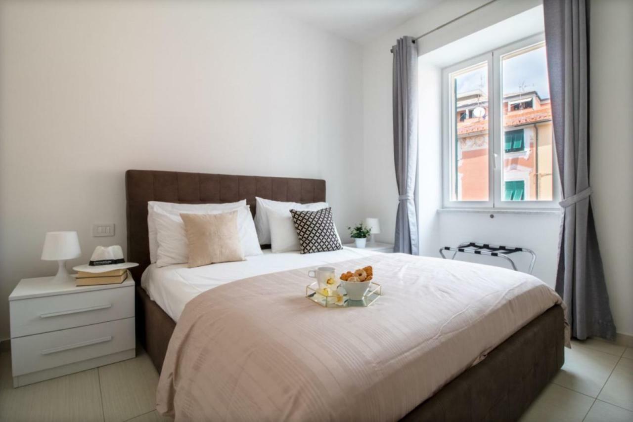 Casa Giulia - Apartment Beachfront With 2 Bedrooms, Air Conditioning And Private Parking, Just 30 Meters From The Beach Sestri Levante Zewnętrze zdjęcie